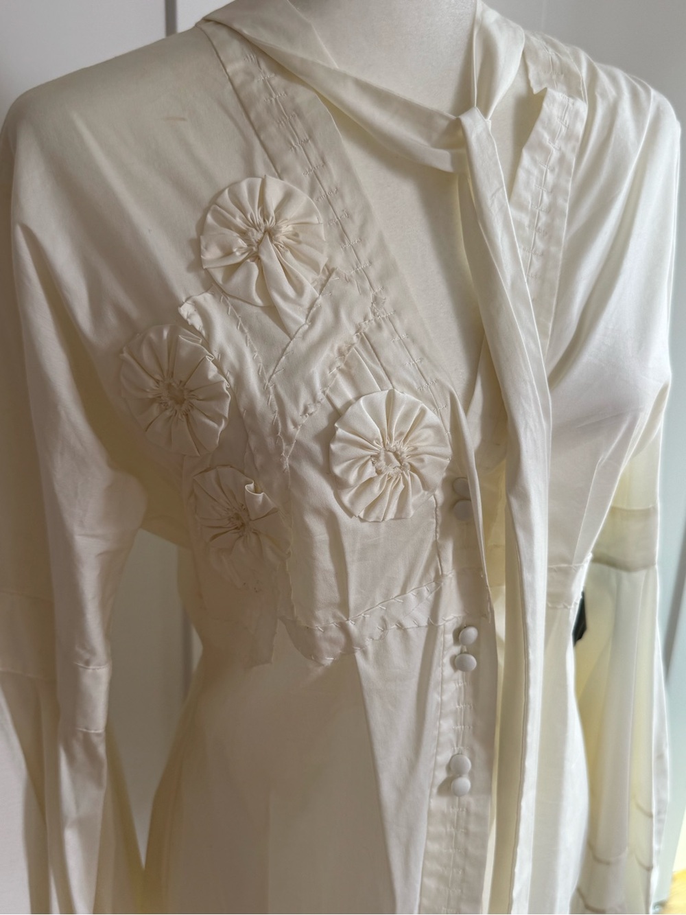 NWT *Rare* VINTAGE Robert Rodriguez Cream Blend Long-Sleeve Blouse with Rosette